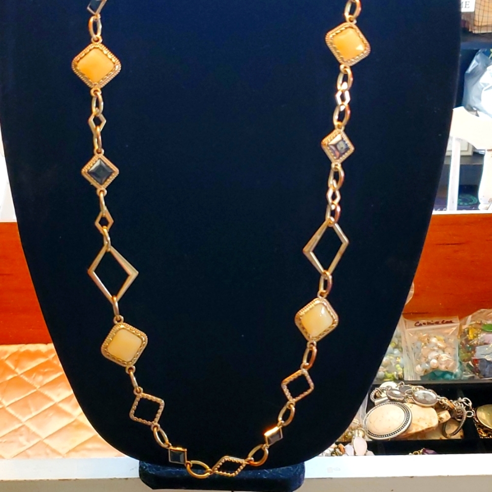 New York & Company linked necklace J2